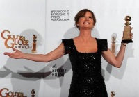 Melissa Leo celebra su Globo de Oro como mejor actriz de reparto por "The Fighter"